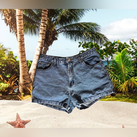 XHILARATION Women Medium Wash Jeans Shorts Size 13 100% Cotton Waist 32 pockets - Picture 4 of 16